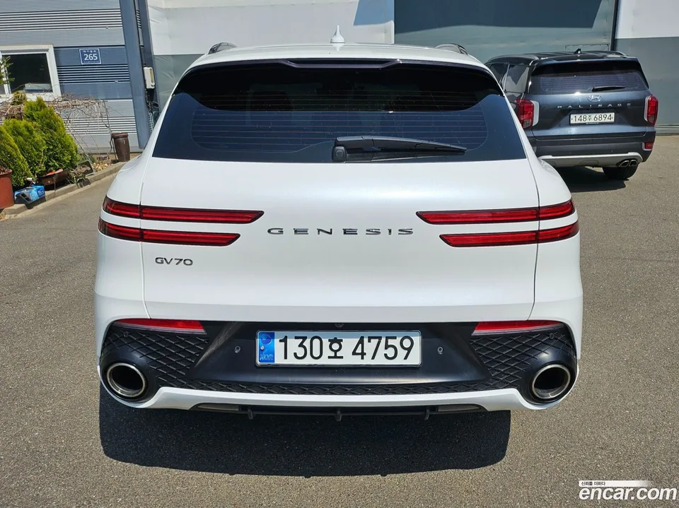Genesis GV70 2.5T 2WD 2023 — миниатюра 5