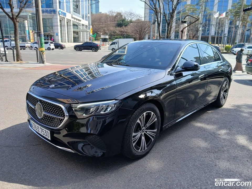 Mercedes-Benz E-Class E200 2025 — миниатюра 2