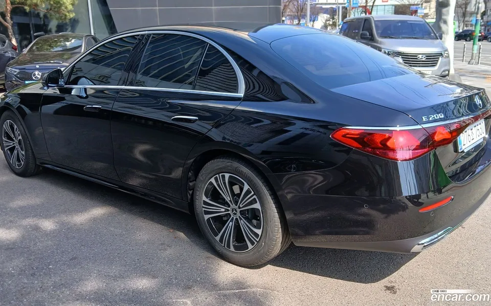 Mercedes-Benz E-Class E200 2025 — миниатюра 5