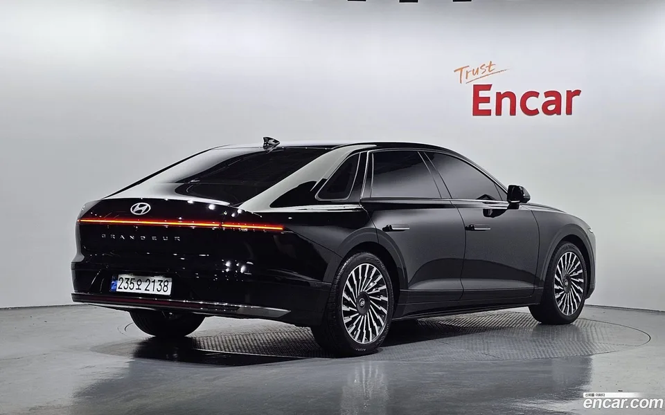 Hyundai Grandeur Hybrid 2023 — миниатюра 2