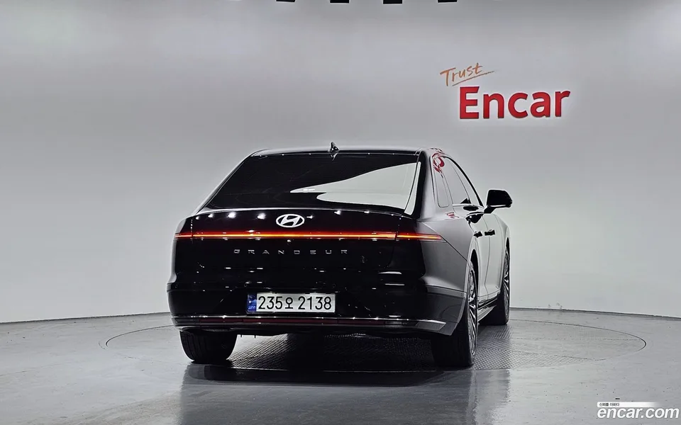 Hyundai Grandeur Hybrid 2023 — миниатюра 4