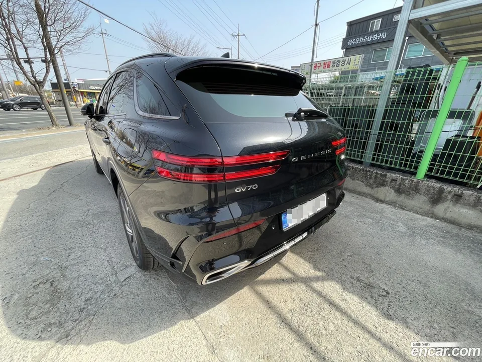 Genesis GV70 2.5T AWD 2025 — миниатюра 2