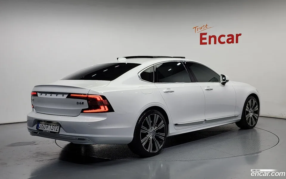 Volvo S90 B6 AWD 2024 — миниатюра 2