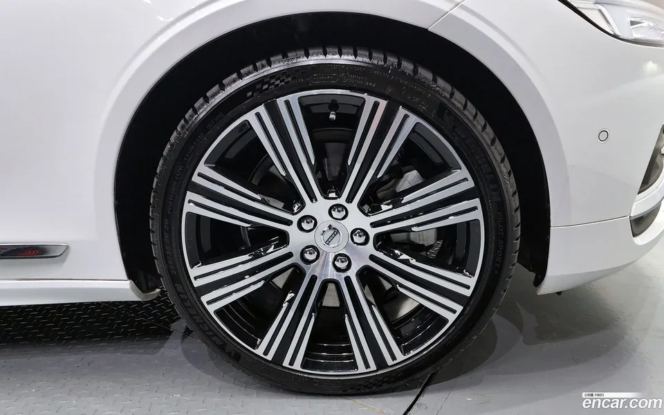 Volvo S90 B6 AWD 2024 — миниатюра 5