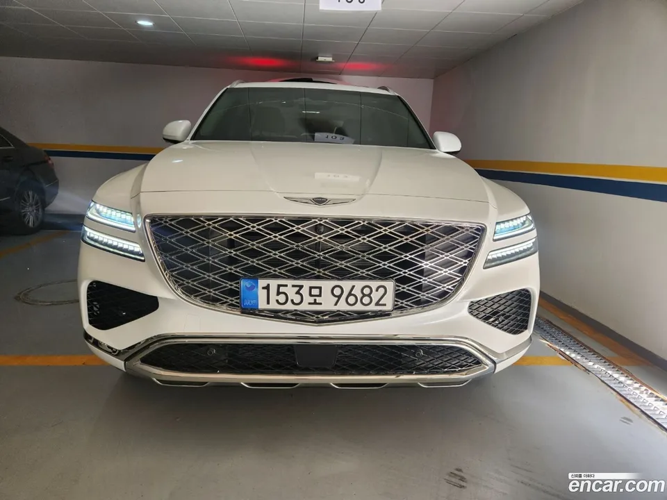 Genesis GV80 2.5T AWD 2025 — фото 1, купить с доставкой в Москву