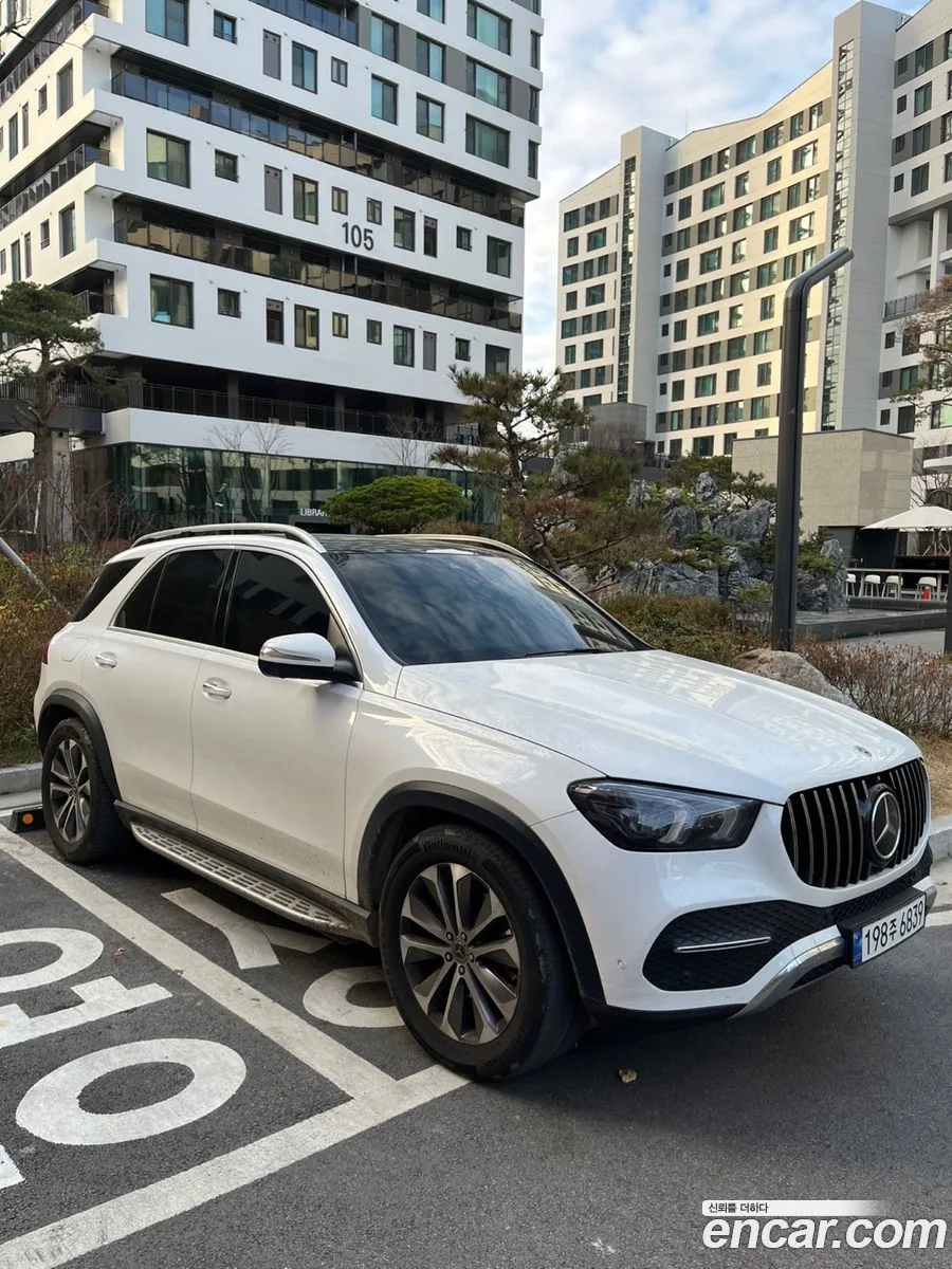 Mercedes-Benz GLE-Class GLE300d 4MATIC 2023 — миниатюра 3
