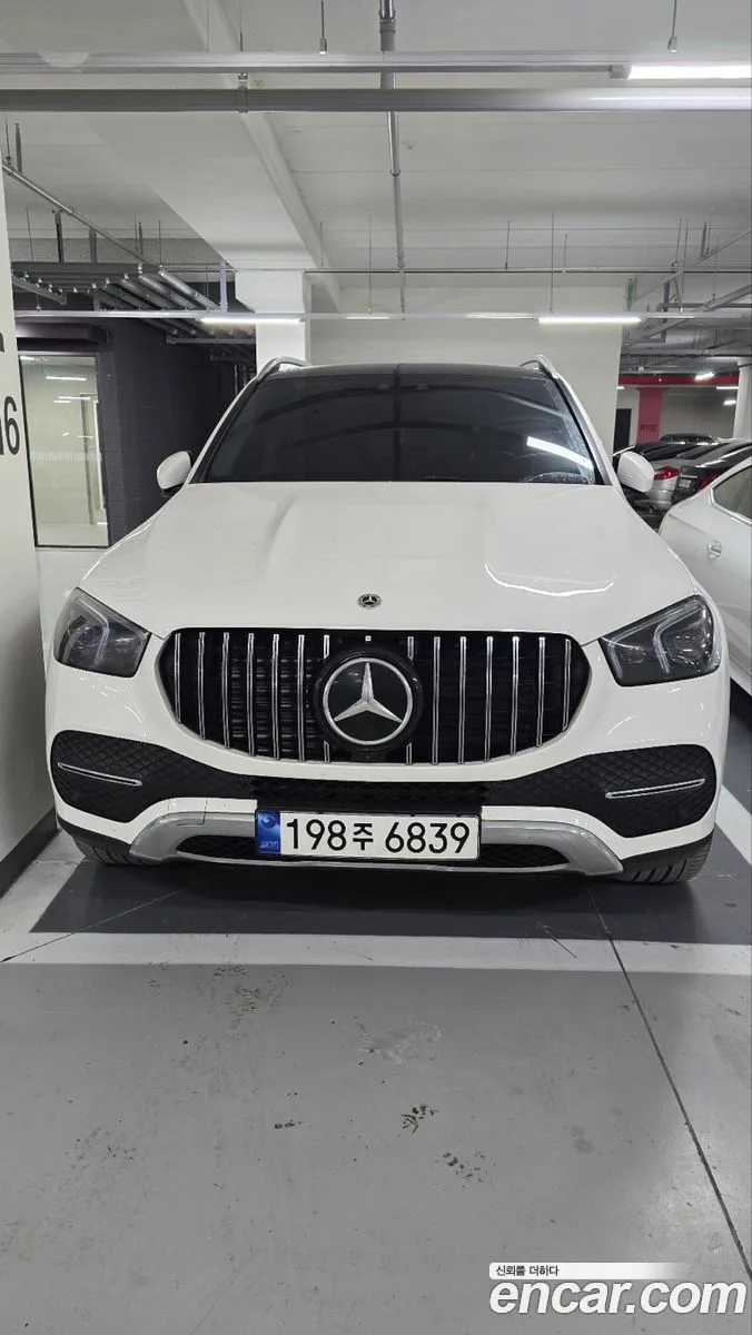 Mercedes-Benz GLE-Class (W167) GLE300d 4MATIC 2023 — фото 1, купить с доставкой в Москву