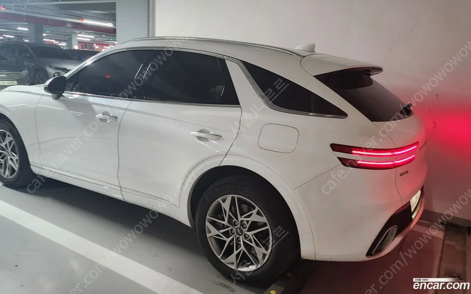 Genesis GV70 2.5T 2WD 2022 — миниатюра 4