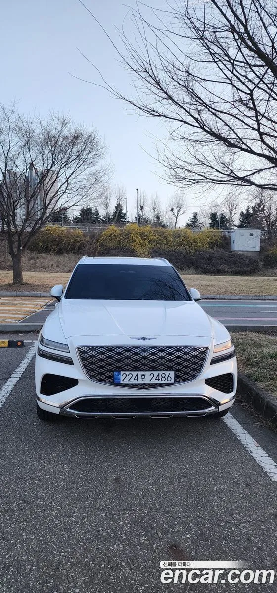Genesis GV80 2.5T 2WD 2024 — фото 1, купить с доставкой в Москву