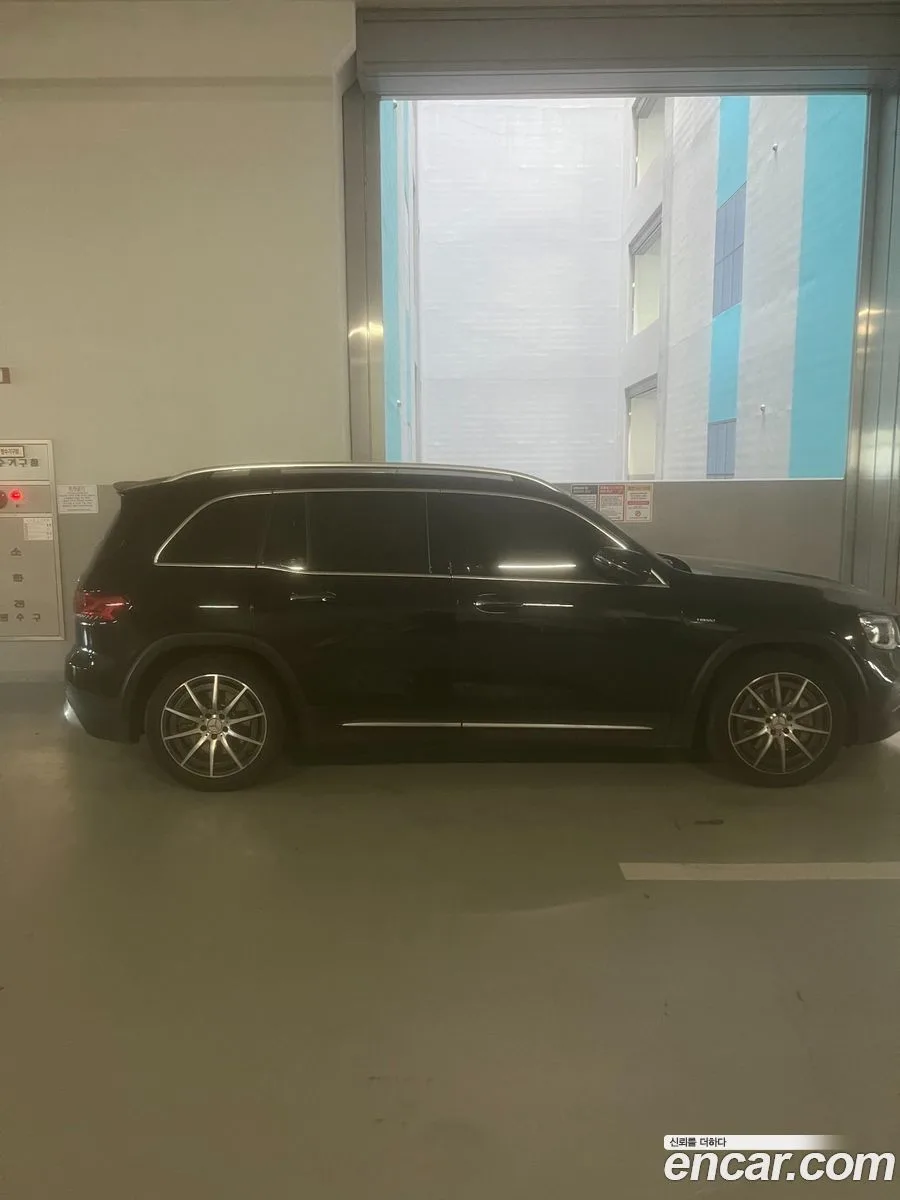 Mercedes-Benz GLB-Class AMG GLB35 4MATIC 2022 — миниатюра 2