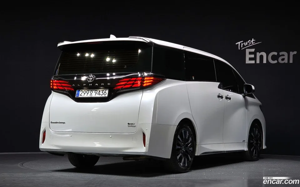 Toyota Alphard 2.5 HEV AWD 2023 — миниатюра 2