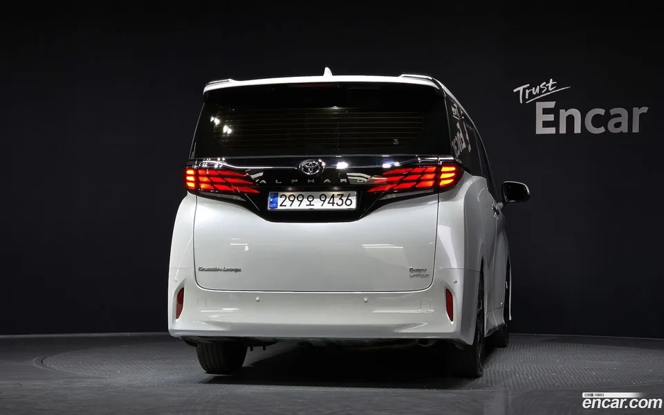 Toyota Alphard 2.5 HEV AWD 2023 — миниатюра 4