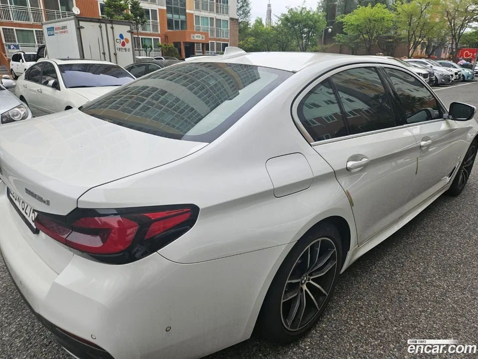 BMW 5 Series 523d M 2023 — миниатюра 3