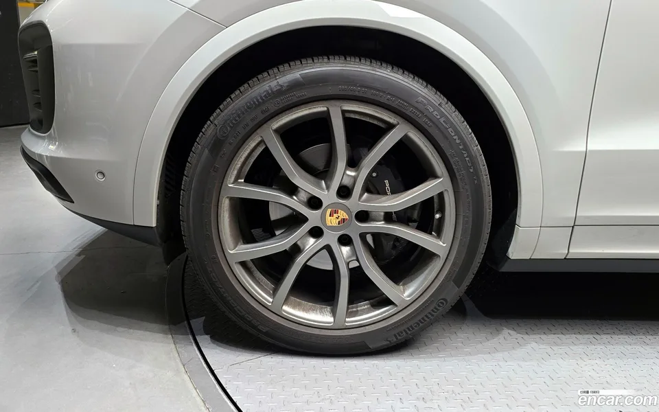 Porsche Cayenne 3.0 2023 — миниатюра 5