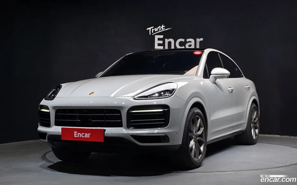 Porsche Cayenne 3.0 2023 — фото 1, купить с доставкой в Москву