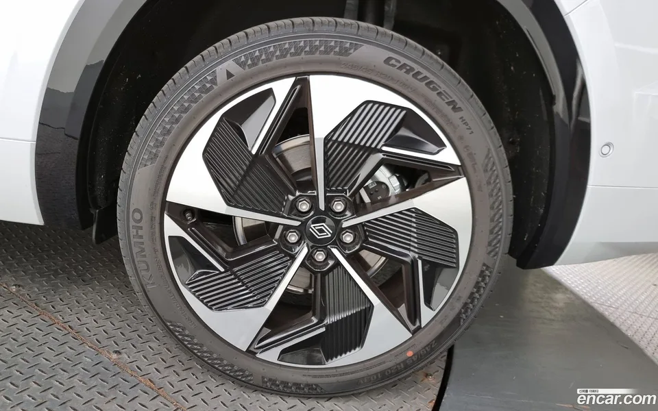 Renault Samsung Grand Koleos 1.5 E-TECH 2WD 2024 — миниатюра 5