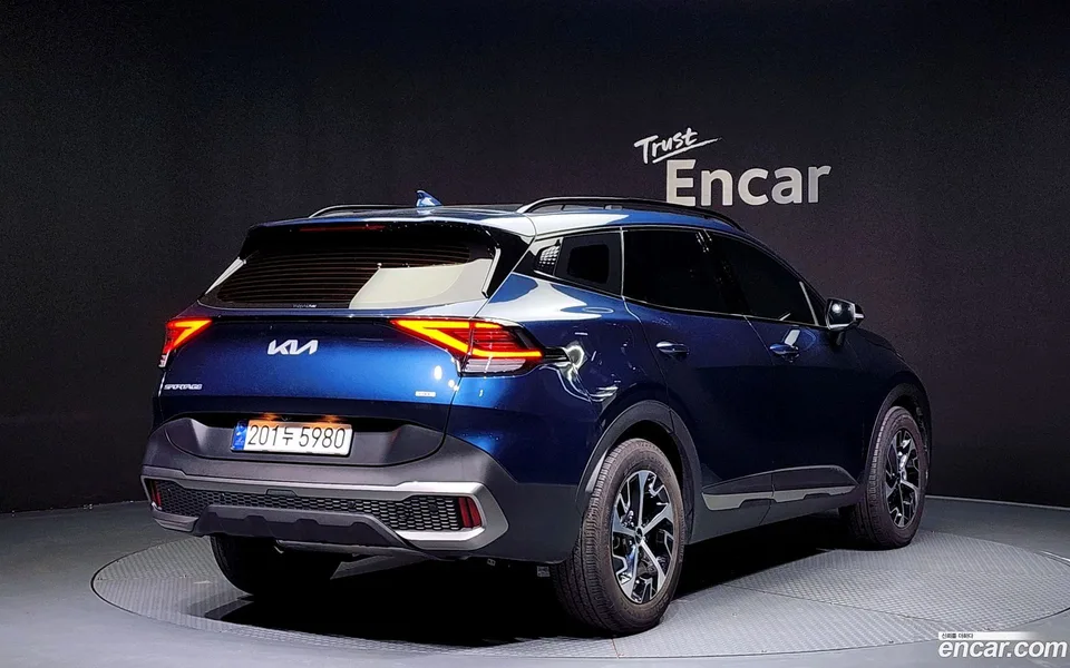 Kia Sportage Hybrid 2WD 2024 — миниатюра 2