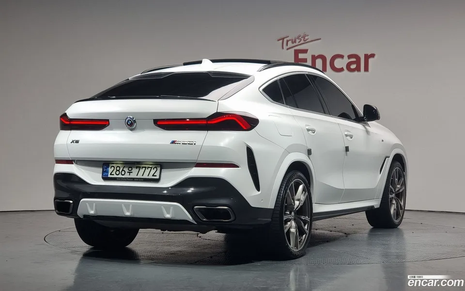 BMW X6 M50i 2022 — миниатюра 2