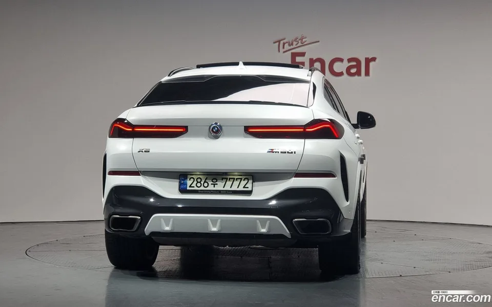 BMW X6 M50i 2022 — миниатюра 4