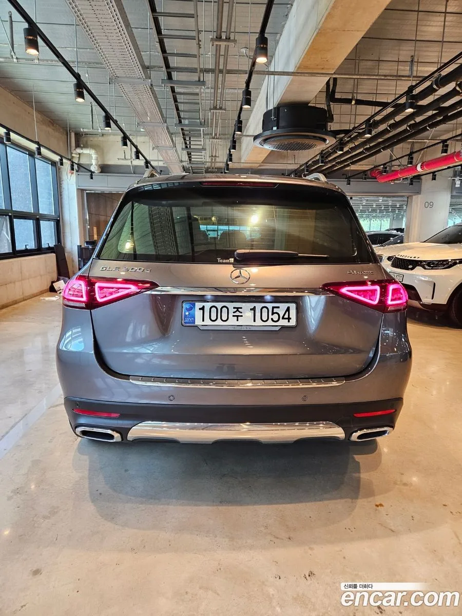 Mercedes-Benz GLE-Class GLE300d 4MATIC 2023 — миниатюра 4