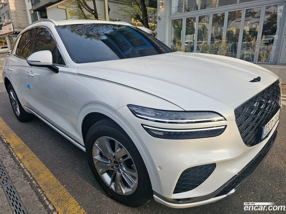 Genesis GV70 2.5T 2WD 2025 — миниатюра 2