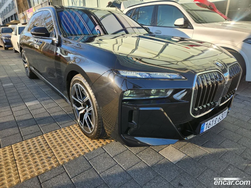 BMW 7 Series 740d xDrive M 2025 — миниатюра 2