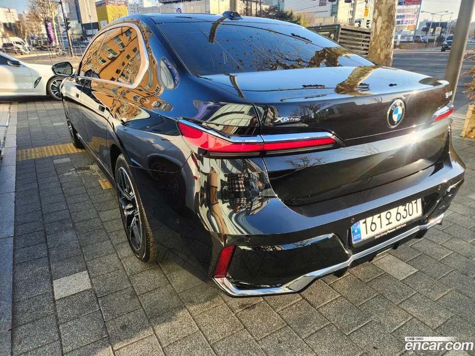 BMW 7 Series 740d xDrive M 2025 — миниатюра 5