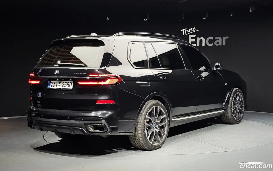 BMW X7 xDrive 40d M 6 2023 — миниатюра 2