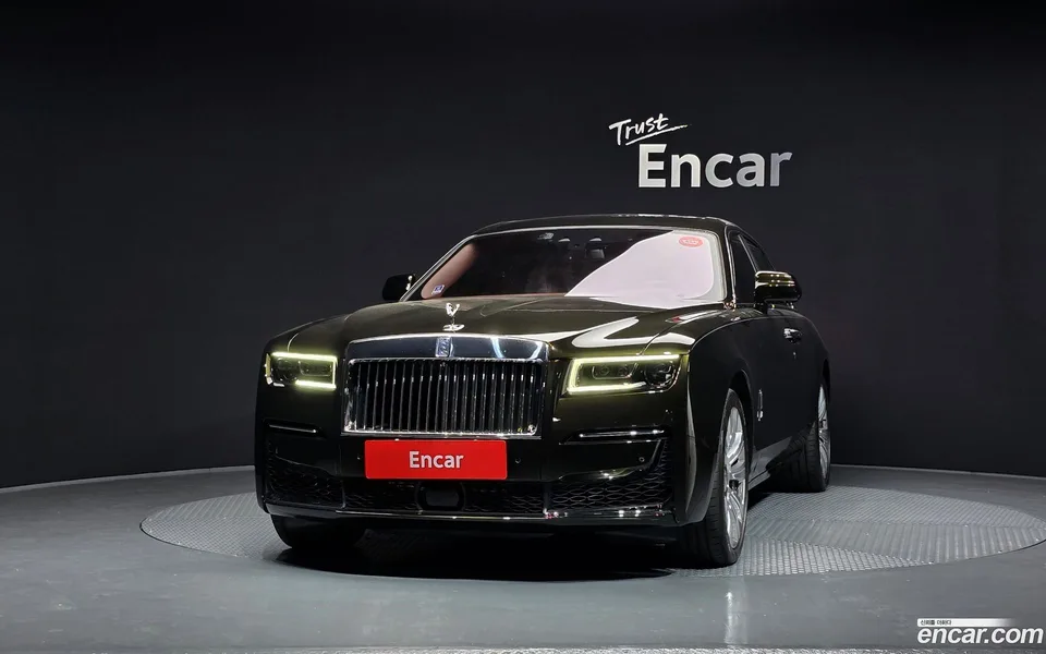 Rolls-Royce Ghost 6.7 V12 2023 — миниатюра 3