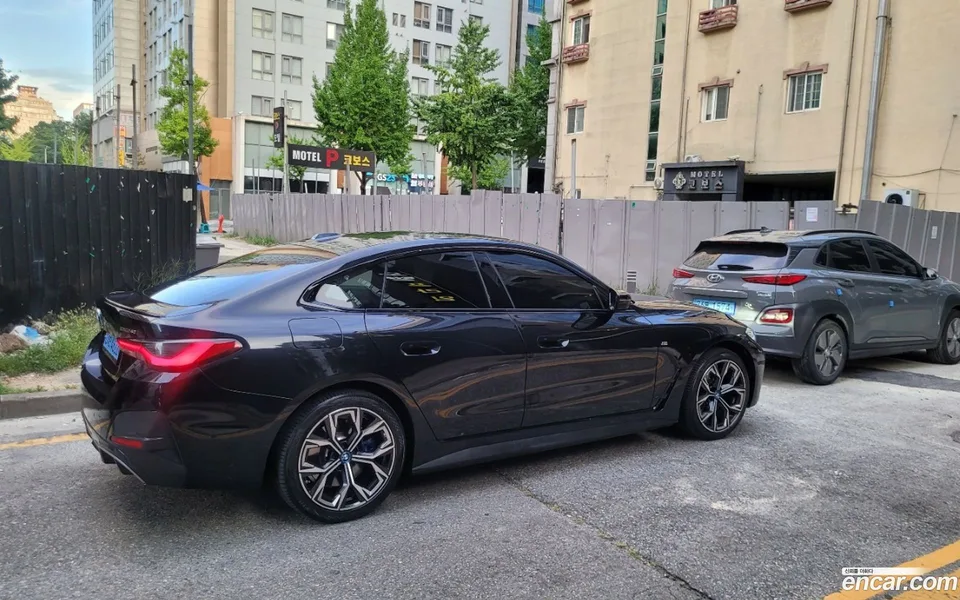 BMW i4 eDrive40 M 2022 — миниатюра 5