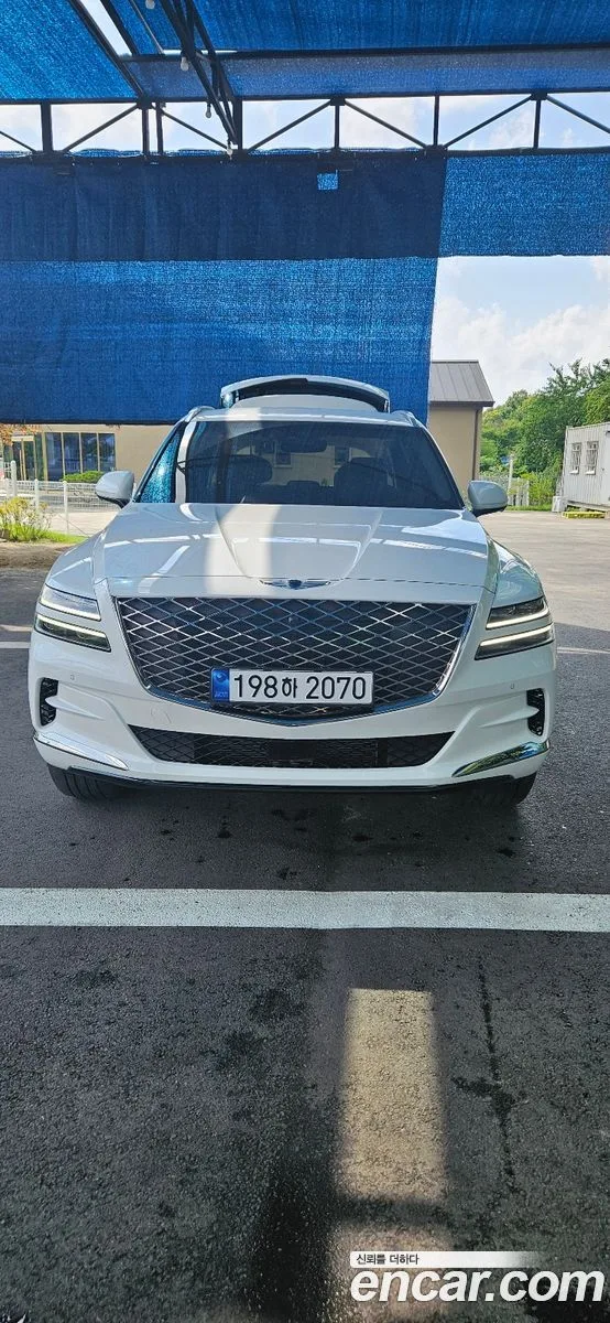 Genesis GV80 2.5T AWD 2023 — фото 1, купить с доставкой в Москву