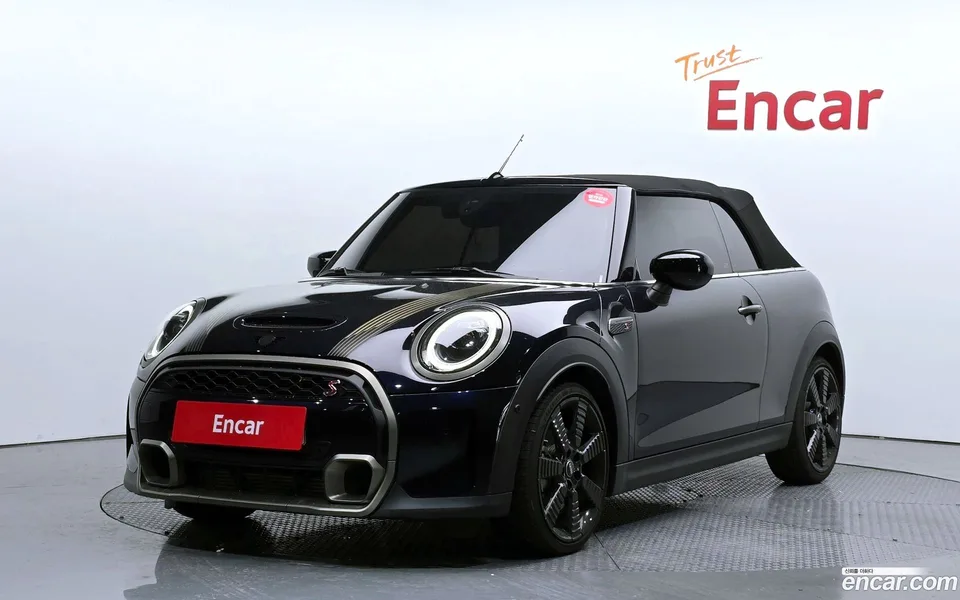 MINI Cooper S Convertible 2024 — фото 1, купить с доставкой в Москву