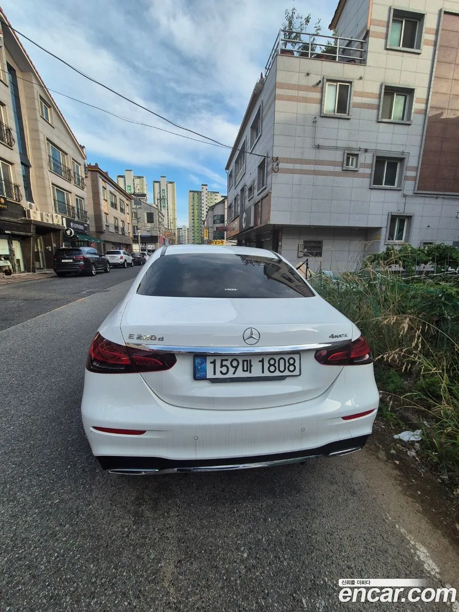 Mercedes-Benz E-Class E220d 4MATIC AMG Line 2022 — миниатюра 3