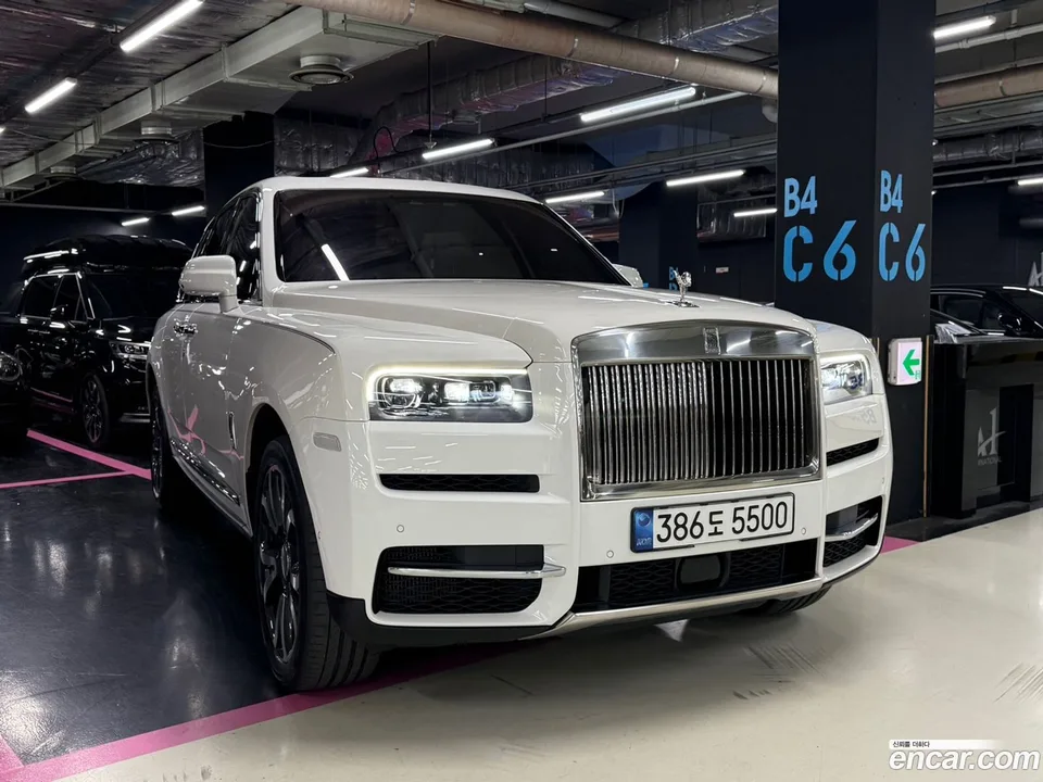 Rolls-Royce Cullinan 6.7 V12 2022 — миниатюра 3