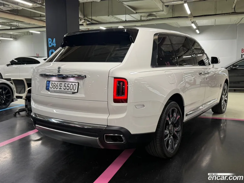 Rolls-Royce Cullinan 6.7 V12 2022 — миниатюра 4