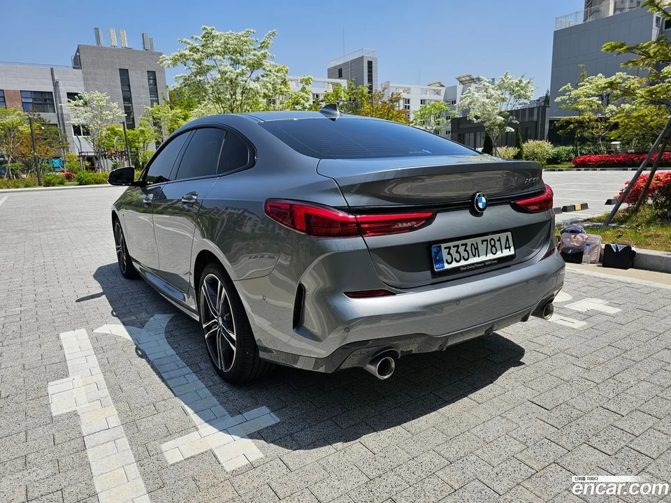 BMW 2 Series Gran Coupe 220i M 2023 — миниатюра 3