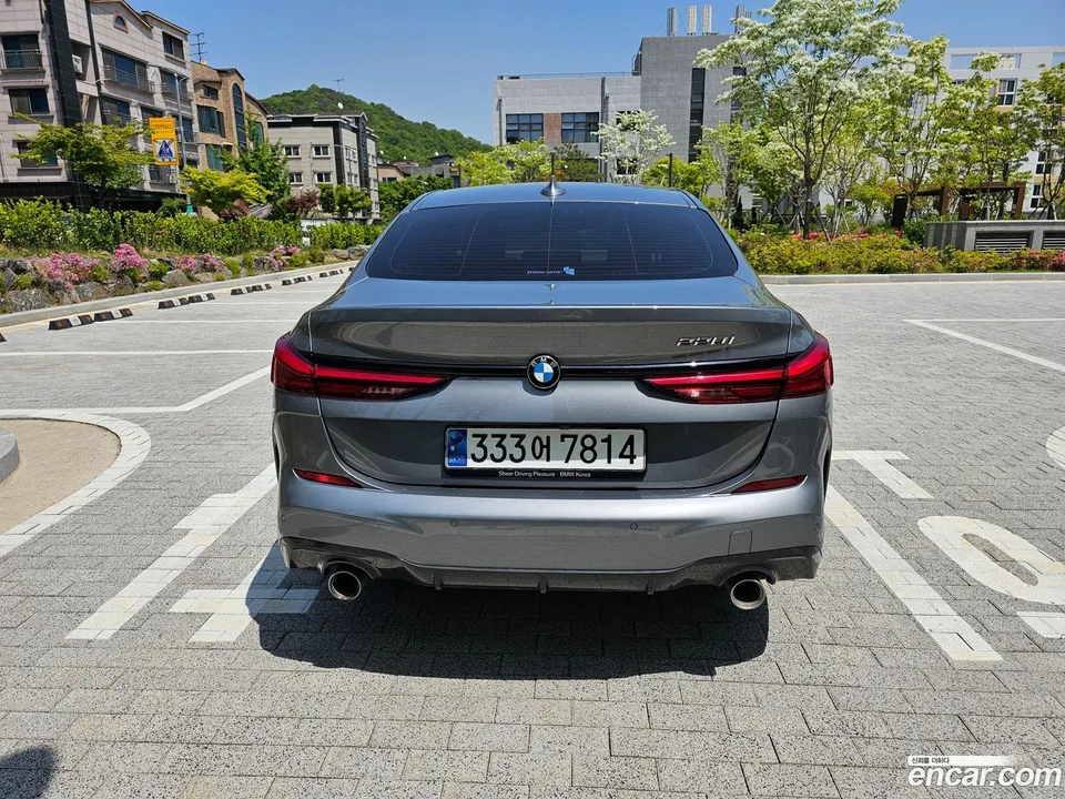BMW 2 Series Gran Coupe 220i M 2023 — миниатюра 4