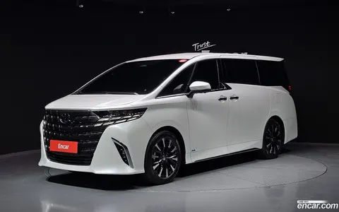 Toyota Alphard 2024 купить в Москве