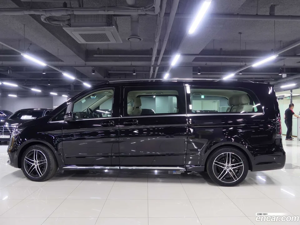 Mercedes-Benz V-Class V300 CDI 2025 — миниатюра 3