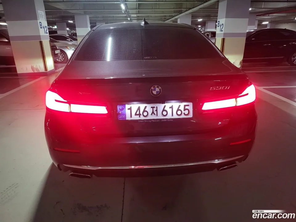 BMW 5 Series 530i 2023 — миниатюра 4