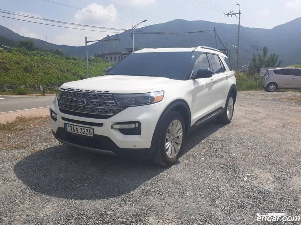Ford Explorer 2.3 4WD 2022 — миниатюра 2