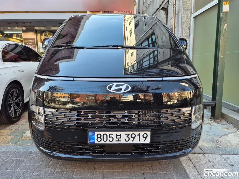 Hyundai Staria HEV 1.6 3 2025 — фото 1, купить с доставкой в Москву