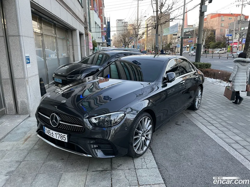 Mercedes-Benz E-Class E350 4MATIC AMG Line 2022 — миниатюра 2