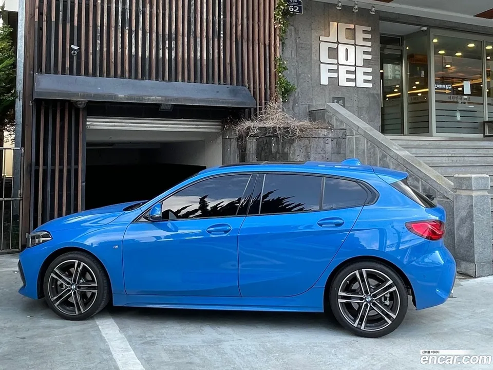 BMW 1 Series 120i M 2022 — миниатюра 2