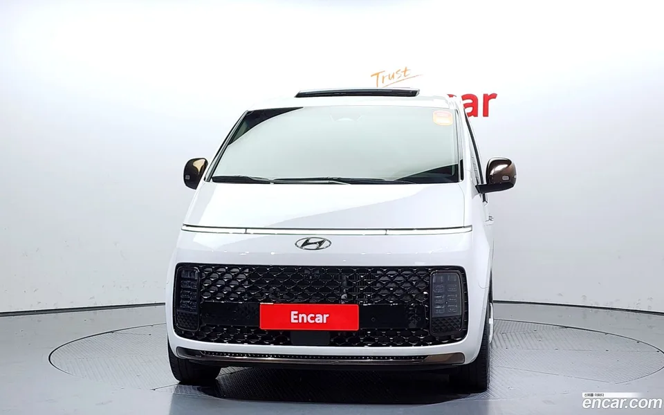 Hyundai Staria 4WD 9 2023 — миниатюра 3
