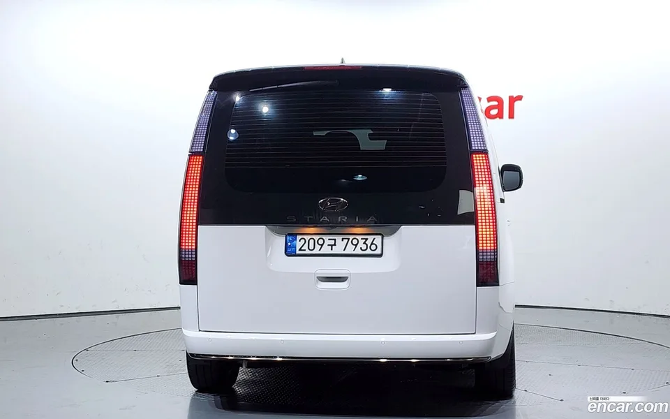 Hyundai Staria 4WD 9 2023 — миниатюра 4
