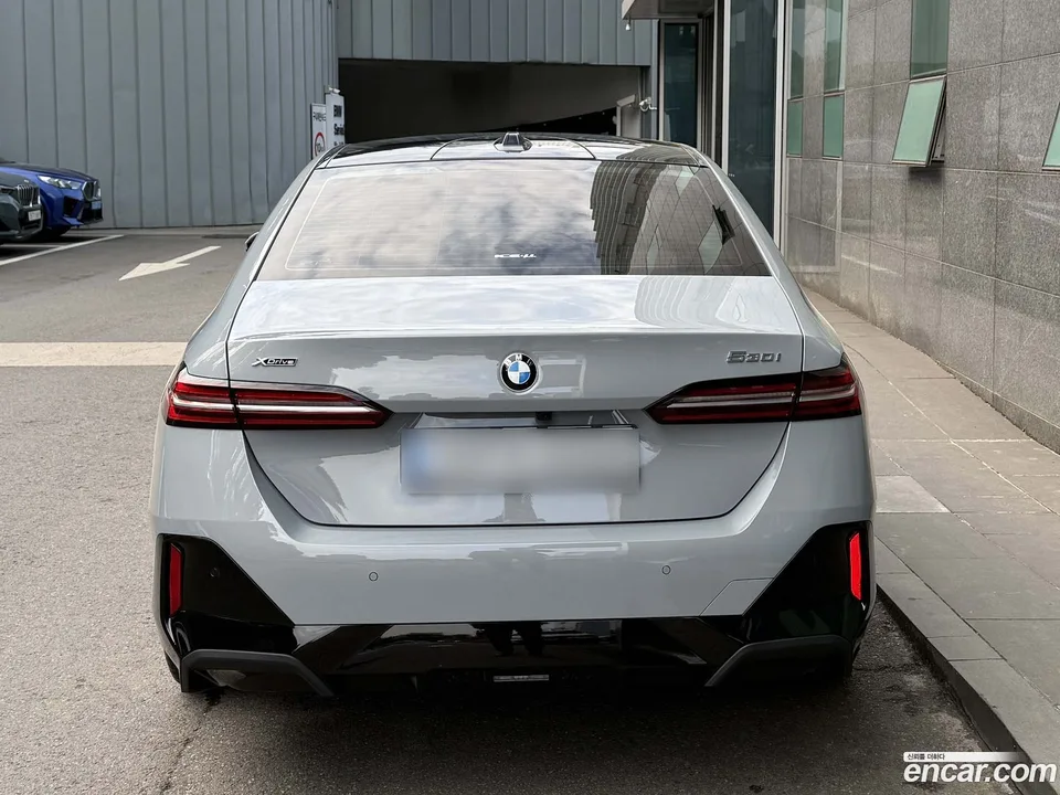 BMW 5 Series 530i xDrive M 2025 — миниатюра 4