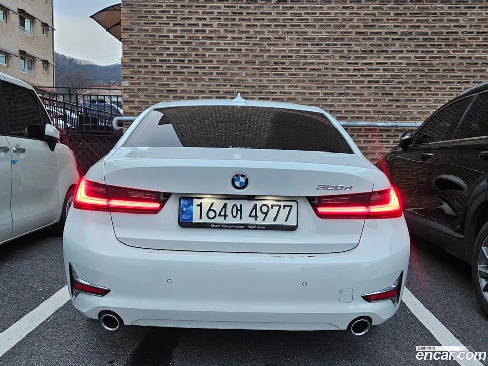BMW 3 Series 320d 2022 — миниатюра 4