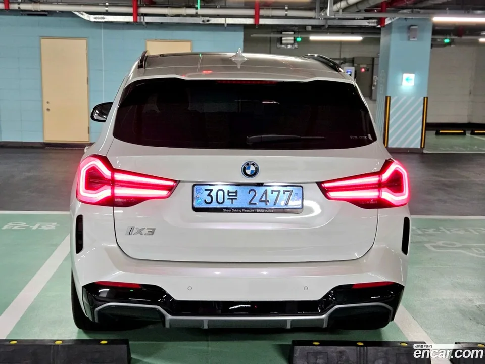 BMW iX3 M 2023 — миниатюра 5