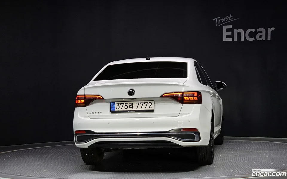 Volkswagen Jetta 1.5 TSI 2023 — миниатюра 4